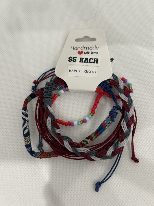 Happy knots set